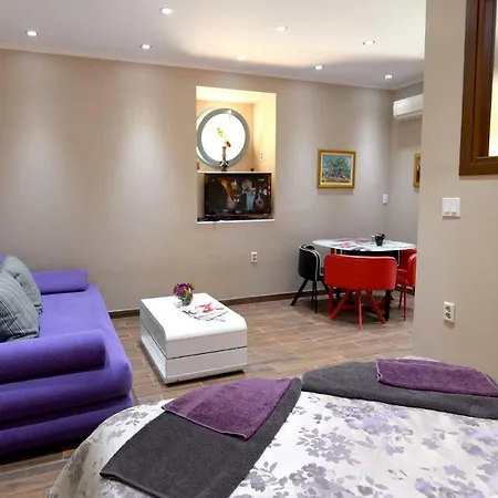 Apartment Filipovic 1 *